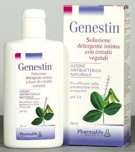 Pharmalife Genestin Soluzione detergente intima flacone da 250 ml